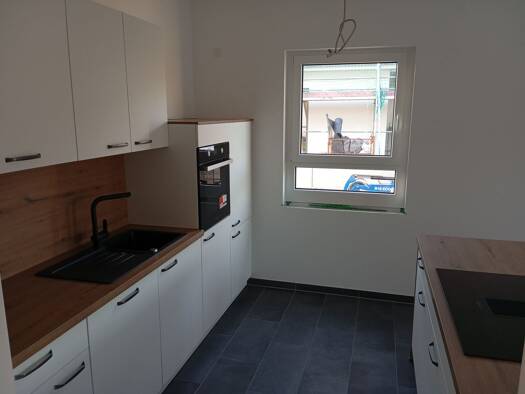 Doppelhaushälfte zur Miete 1.430 € 4 Zimmer 130 m² 300 m² Grundstück frei ab 01.11.2026 Irchenrieth 92699