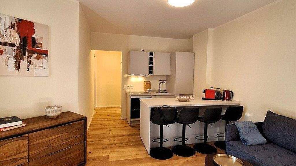 Wohnung zur Miete 1.300 € 2,5 Zimmer 52 m² 2. Geschoss Kastanienallee 52 Mitte Berlin 10119