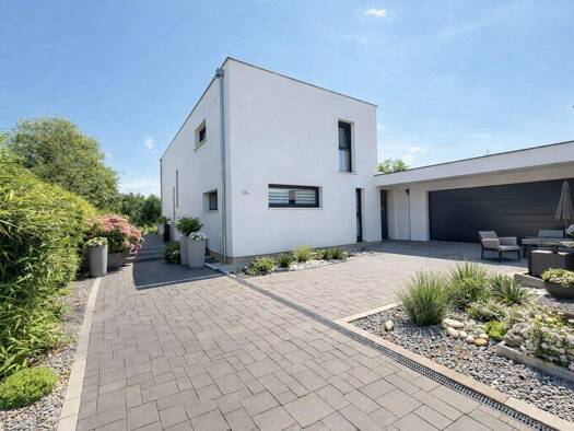 Einfamilienhaus zum Kauf 1.050.000 € 4 Zimmer 250 m² 1.000 m² Grundstück frei ab sofort Hésingue 68220