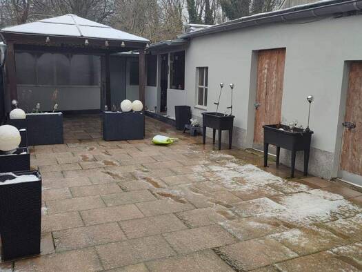 Mehrfamilienhaus zum Kauf 299.000 € 9 Zimmer 208 m² 250 m² Grundstück frei ab sofort Sonderburgerstraße 22 Untermeiderich Duisburg 47137