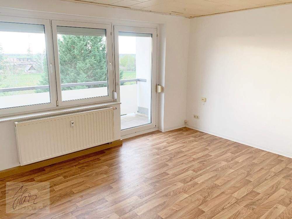 Immobilie in Wülknitz - ***AB SOFORT ZU VERKAUFEN*** 1-Raumwohnung mit großzügigem Balkon, Einbauküche und Tageslichtbad mit Dusche - Bild 0
