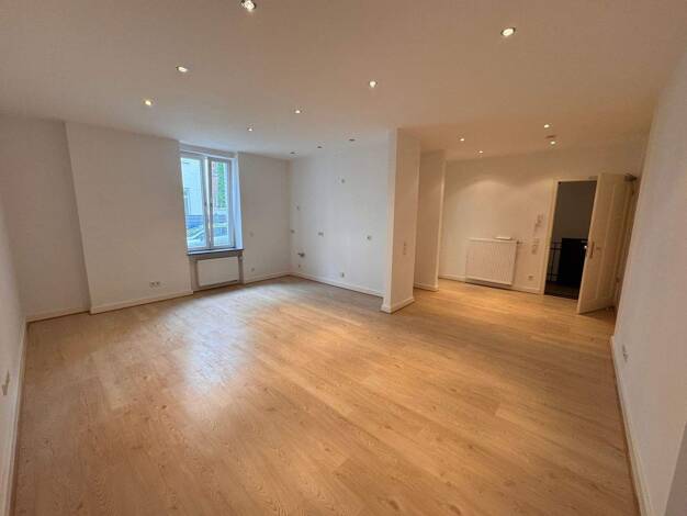 Wohnung zur Miete 1.143 € 2 Zimmer 76,3 m² EG Frankenstraße 8 Wiesbaden 65183