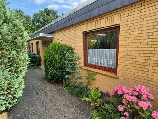 Reihenmittelhaus zum Kauf 275.000 € 5 Zimmer 120 m² 290 m² Grundstück Am Schöt Hameln 31787