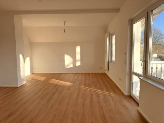 Wohnung zur Miete 749 € 2 Zimmer 83,3 m² Bergen Bergen auf Rügen 18528