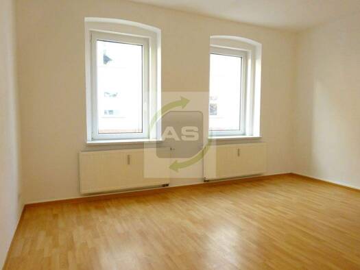 Wohnung zur Miete 295 € 2 Zimmer 63 m² EG Falkestraße 5 Neukirchen 08459
