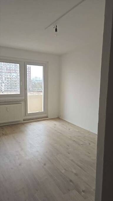 Wohnung zur Miete 208 € 2 Zimmer 41 m² 3. Geschoss frei ab sofort Albert-Schweitzer-Straße 30 Chrieschwitz Plauen , Vogtl 08529