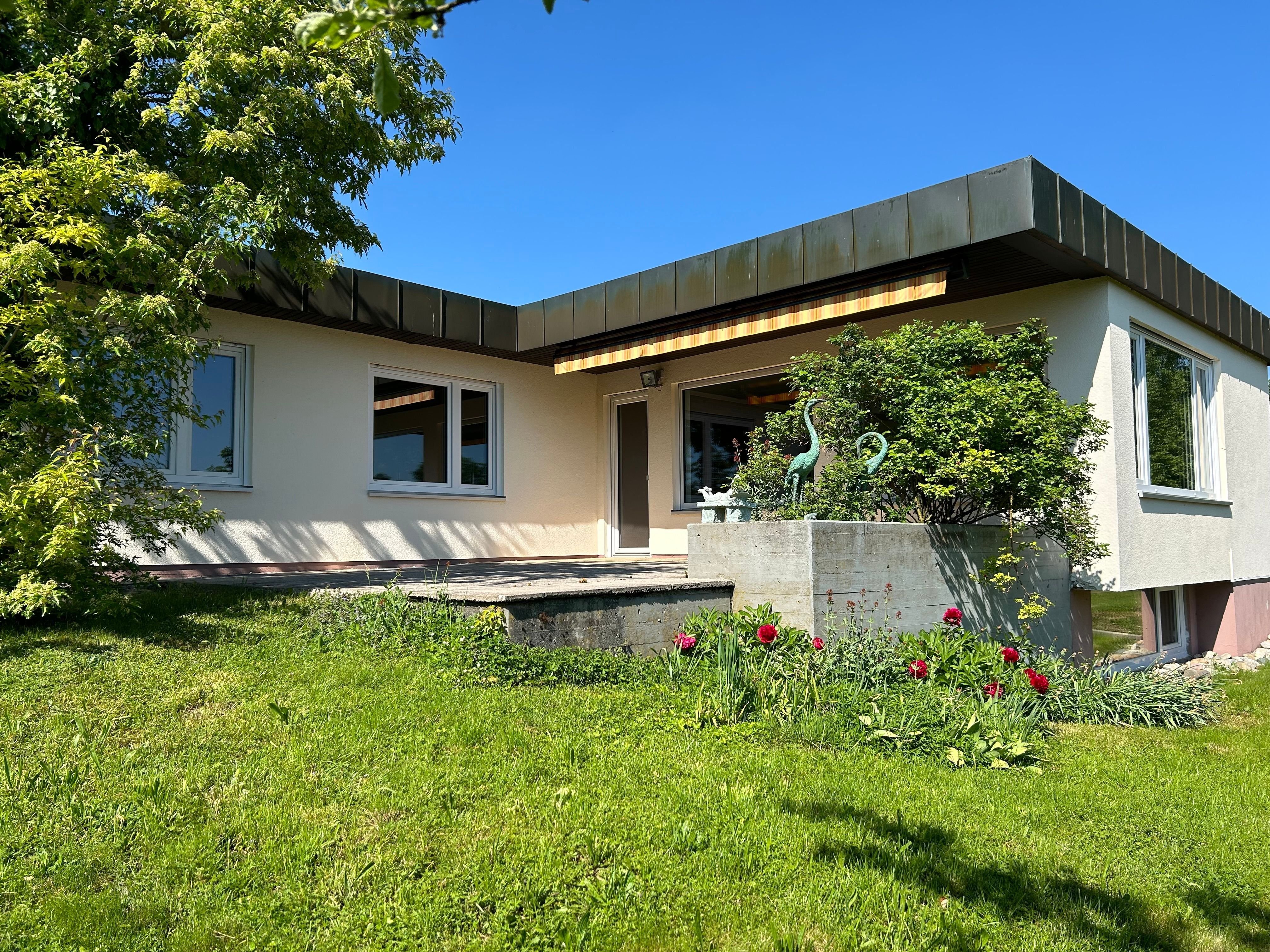 Bungalow zur Miete 1.600 € 187,4 m²<br/>Wohnfläche 984 m²<br/>Grundstück ab sofort<br/>Verfügbarkeit Ehingen Ehingen (Donau) 89584