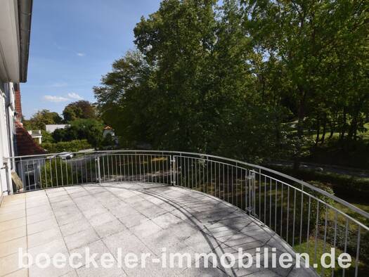 Wohnung zur Miete 1.040 € 4 Zimmer 113,3 m² 1. Geschoss Naumburg Naumburg (Saale) 06618