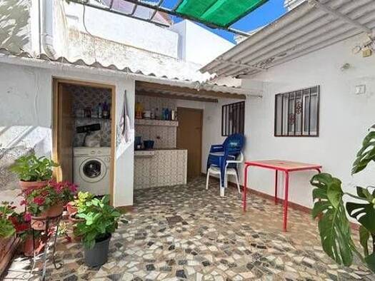Reihenhaus zum Kauf 129.000 € 4 Zimmer 180 m² Loja Loja 18300