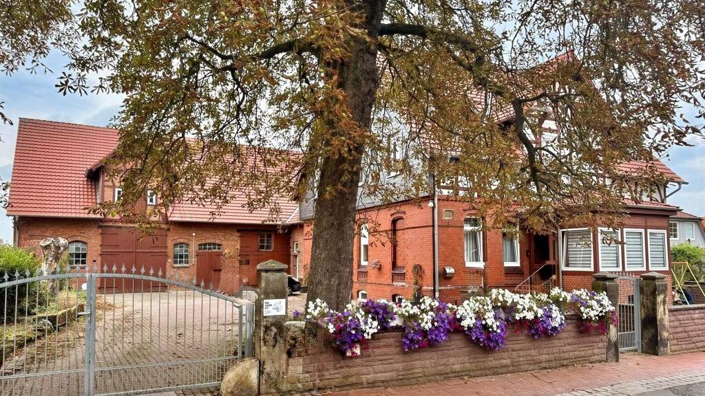 Mehrfamilienhaus zum Kauf als Kapitalanlage geeignet 561.000 € 12 Zimmer 676 m² 1.332 m² Grundstück Harenberg Seelze 30926