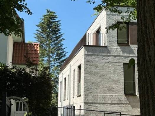 Haus zur Miete 2.345 € 3,5 Zimmer 98 m² frei ab 01.08.2026 Eickhoffweg Wandsbek Hamburg 22041