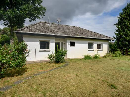 Bungalow zum Kauf 275.000 € 3 Zimmer 100 m² 1.161 m² Grundstück frei ab 01.09.2026 Fuhrberg Burgwedel 30938
