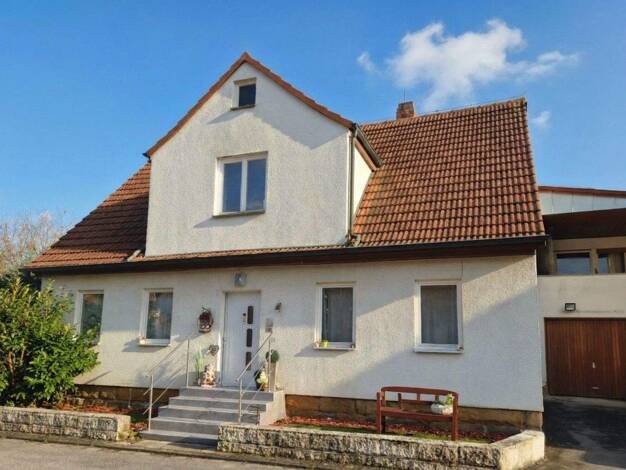 Mehrfamilienhaus zum Kauf provisionsfrei 380.000 € 12 Zimmer 312,5 m² 480 m² Grundstück Hüllreuthstr 13 Michelau Michelau in Oberfranken 96247