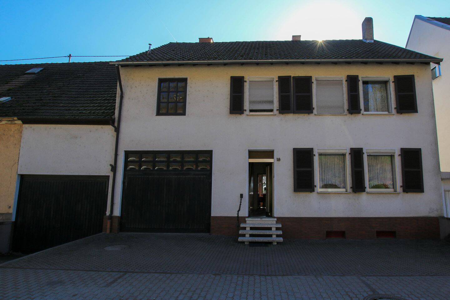 Immobilie in Dillingen/Saar - Dillingen-Diefflen: 2-Familienhaus mit diversen Nutzungsmöglichkeiten, auch für mehrere Generationen - Bild 1