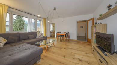 Wohnung zur Miete 950 € 2 Zimmer 62,5 m² Dachgeschoss, 2. Geschoss frei ab 01.08.2025 St. Johann in Tirol 6380