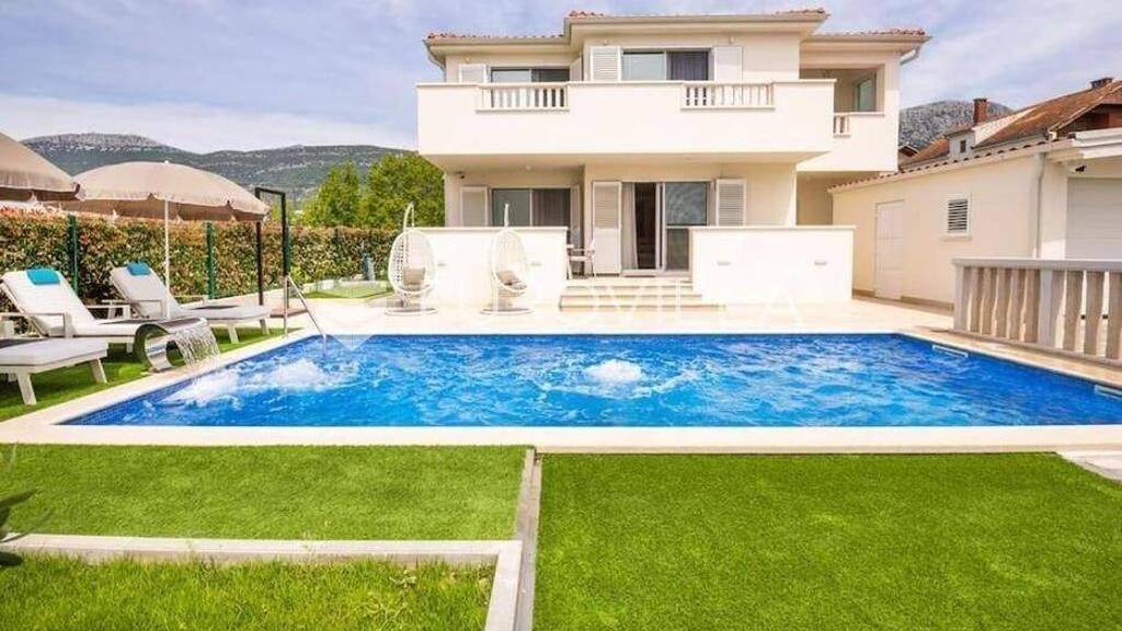 Haus zur Miete 3.500 € 5 Zimmer 280 m² Kastel Kambelovac Kastela