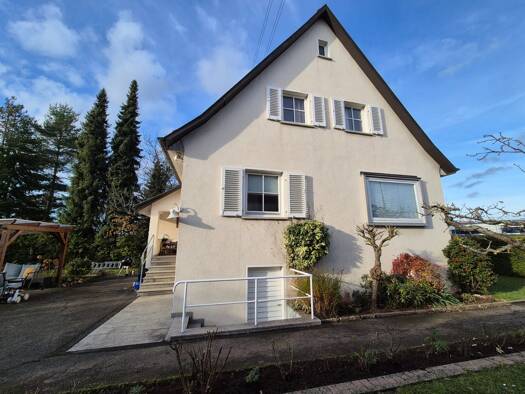 Einfamilienhaus zur Miete 2.200 € 5,5 Zimmer 130 m² 750 m² Grundstück frei ab sofort Weil der Stadt 71263