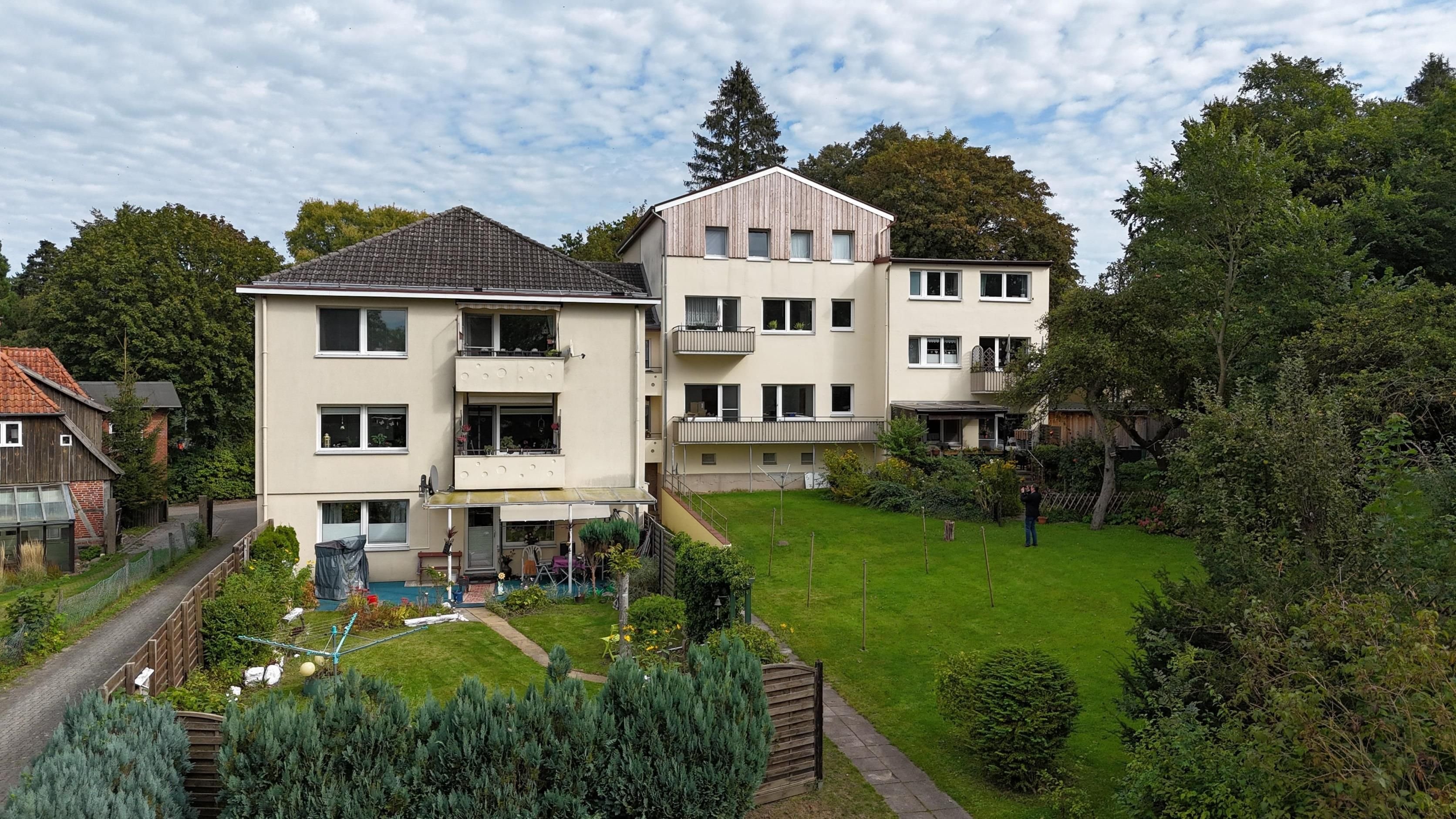 Mehrfamilienhaus zum Kauf 2.380.000 € 42 Zimmer 1.035 m²<br/>Wohnfläche 3.369 m²<br/>Grundstück Eutin 23701