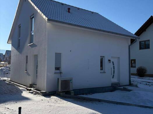 Maisonette zur Miete - Erstbezug 900 € 3 Zimmer 66 m² 2 Geschosse frei ab sofort Neuhausen Metzingen 72555