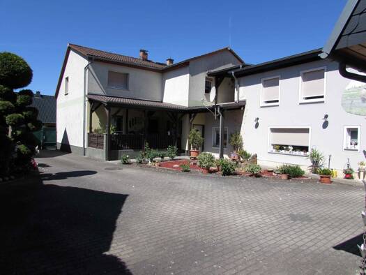 Einfamilienhaus zum Kauf 289.000 € 7 Zimmer 175 m² 899 m² Grundstück Schwarzheide 01987