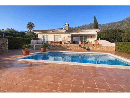 Villa zum Kauf 3 Zimmer 308 m² 826 m² Grundstück Palau-saverdera 17495
