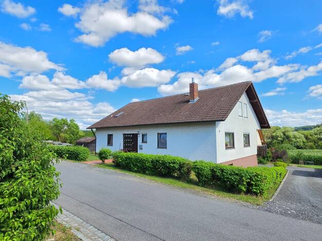 Einfamilienhaus zum Kauf 265.000 € 7 Zimmer 180 m² 1.111 m² Grundstück Bodelstadt Itzgrund 96274