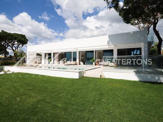 Haus zum Kauf 2.650.000 € 447 m² 805 m² Grundstück Quarteira 8125-507