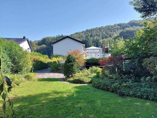 Haus zum Kauf 375.000 € 6 Zimmer 256,5 m² 910 m² Grundstück frei ab sofort Würzbachstrasse Oberwürzbach Sankt Ingbert 66386