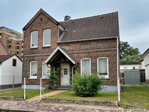Mehrfamilienhaus zum Kauf 249.000 € 6 Zimmer 124 m² 301 m² Grundstück Neuenhäusen Celle 29221