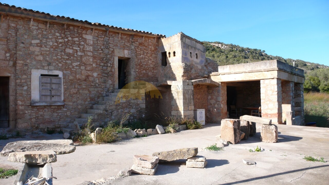 Finca zum Kauf 573.000 € 5 Zimmer 220 m²<br/>Wohnfläche 57.000 m²<br/>Grundstück Cala Murada 07688