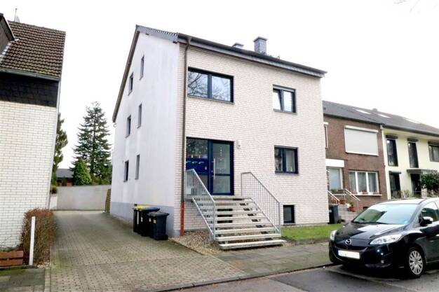 Wohnung zur Miete 685 € 2 Zimmer 68 m² Dachgeschoss, 2. Geschoss frei ab 01.07.2025 Bennostr. 21 a Neumühl Duisburg 47167