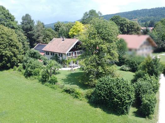 Bauernhaus zum Kauf 1.880.000 € 8 Zimmer 314 m² 2.610 m² Grundstück Hörgering Siegsdorf 83313