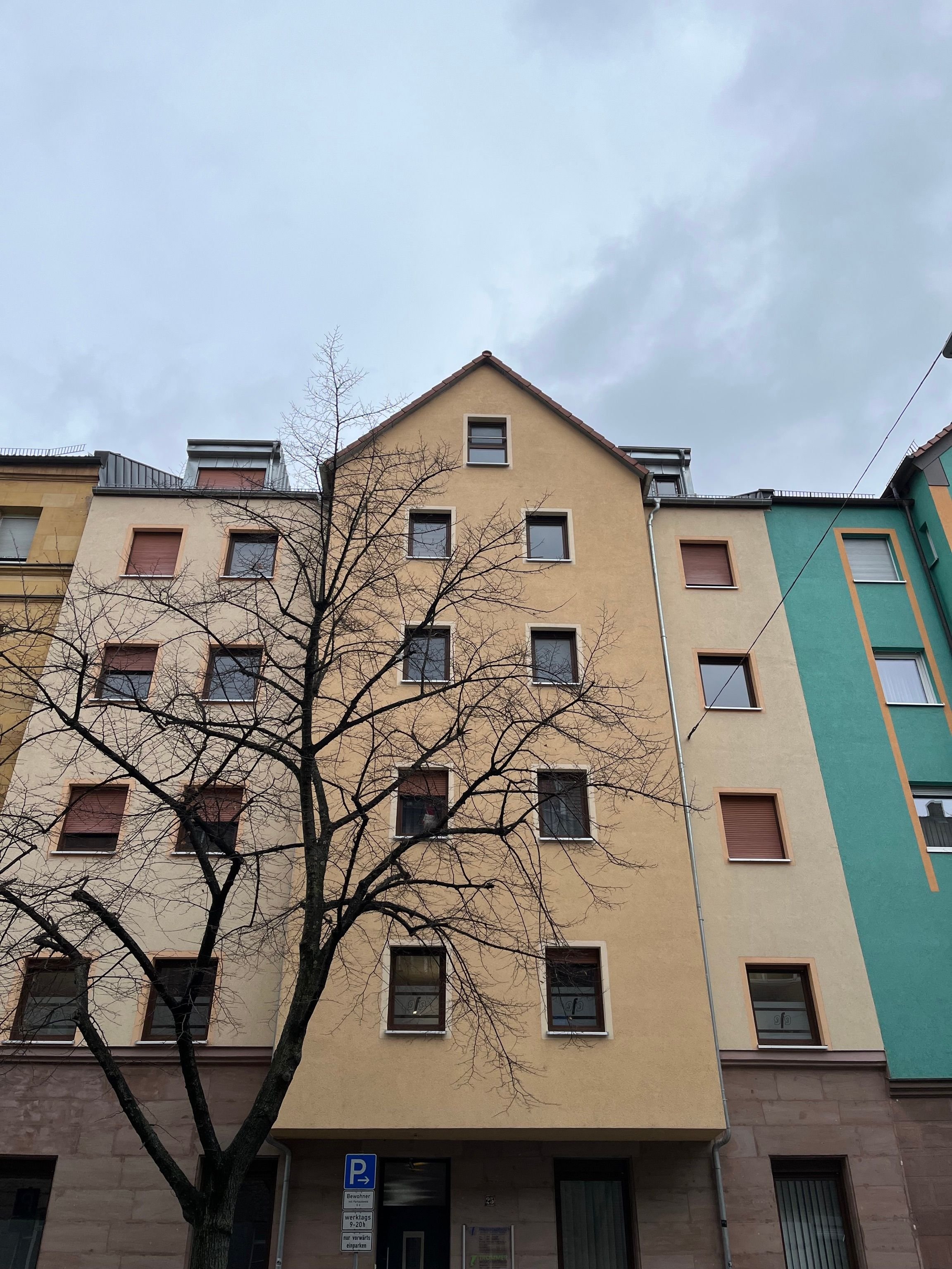 Wohnung zur Miete 650 € 2 Zimmer 50 m²<br/>Wohnfläche 3.<br/>Geschoss ab sofort<br/>Verfügbarkeit Gugelstraße Nürnberg 90459