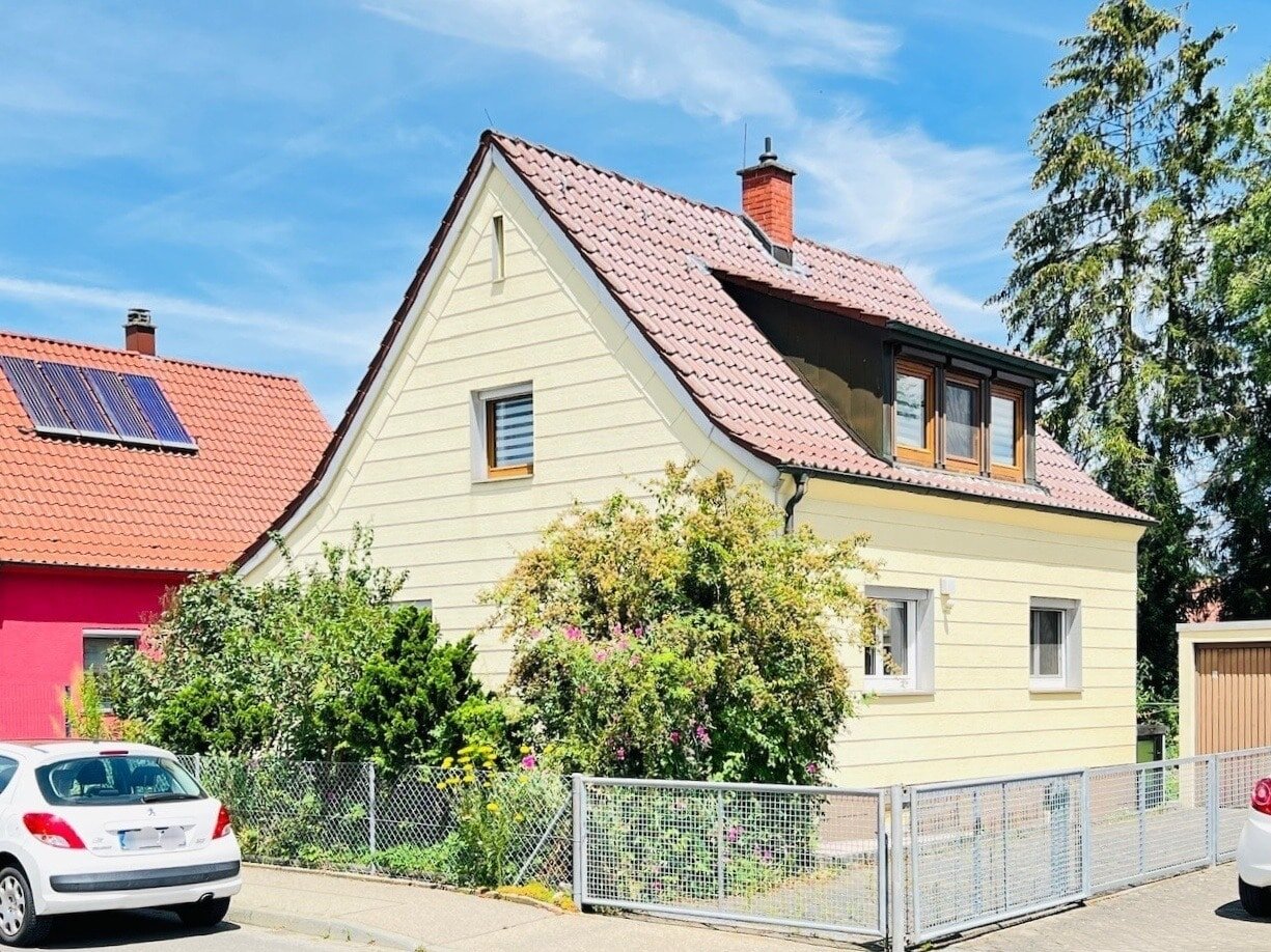 Einfamilienhaus zum Kauf 330.000 € 4 Zimmer 105 m²<br/>Wohnfläche 503 m²<br/>Grundstück Laupheim Laupheim 88471