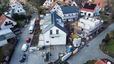 Wohnung zum Kauf provisionsfrei 384.000 € 2 Zimmer 55 m² Dachgeschoss, 2. Geschoss Schleifweg 16 Uttenreuth Uttenreuth 91080