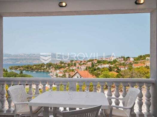 Haus zum Kauf 1.000.000 € 6 Zimmer 600 m² Splitska Supetar