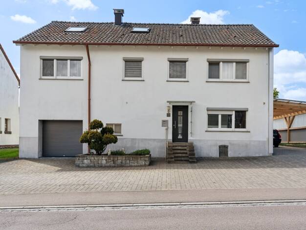 Einfamilienhaus zum Kauf 7 Zimmer 300 m² 2.300 m² Grundstück Bartholomä 73566