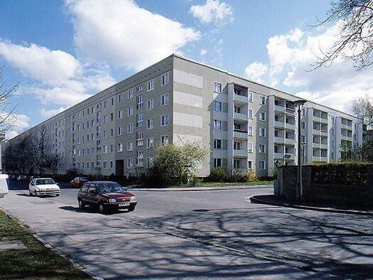 Wohnung zur Miete 445 € 3 Zimmer 57,9 m² 4. Geschoss frei ab 01.11.2026 Guerickestraße 1 Leuben Ortsamtsbereich Leuben 01257