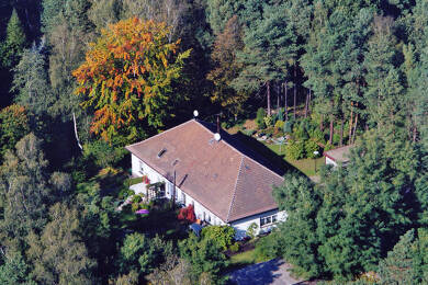 Haus zum Kauf 285.000 € 9 Zimmer 254 m² 1.867 m² Grundstück Weißwasser/O.L. 02943