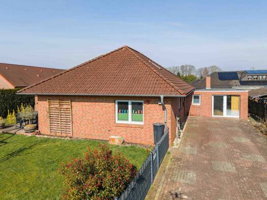 Bungalow zum Kauf 269.000 € 4 Zimmer 120 m² 745 m² Grundstück Ihrenerfeld Westoverledingen 26810