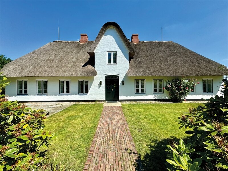 Einfamilienhaus zum Kauf 6 Zimmer 384,6 m²<br/>Wohnfläche 5.025 m²<br/>Grundstück Morsum Sylt 25980