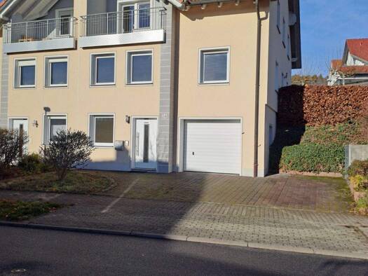 Doppelhaushälfte zur Miete 1.400 € 6 Zimmer 180 m² 300 m² Grundstück frei ab sofort Panoramastraße 24 Neunkirchen Bad Mergentheim 97980
