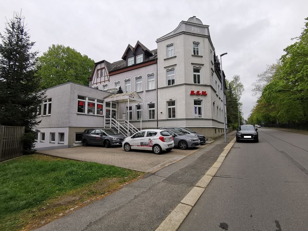 Wohn- und Geschäftshaus zum Kauf als Kapitalanlage geeignet 950.000 € 24 Zimmer 1.074 m²<br/>Fläche 1.060 m²<br/>Grundstück Bernsdorf 424 Chemnitz 09126