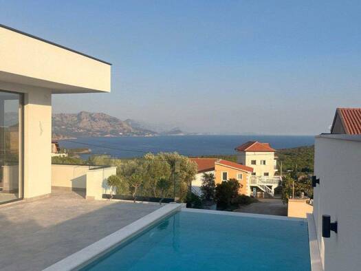 Villa zum Kauf 440.000 € 120 m² Kotor, Krimovice