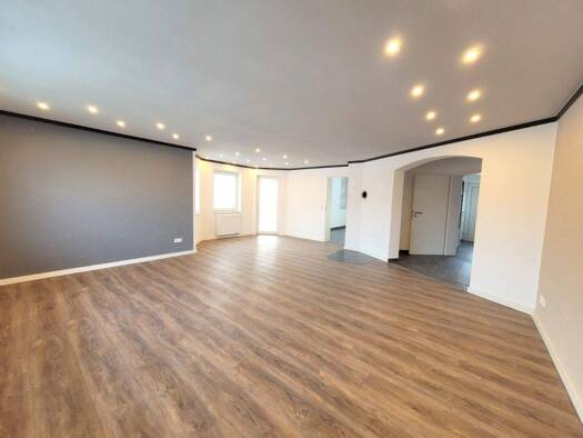 Mehrfamilienhaus zum Kauf 449.000 € 9 Zimmer 252 m² 581 m² Grundstück Schwenningen 72477