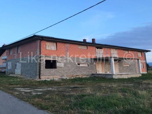 Einfamilienhaus zum Kauf 239.000 € 20 Zimmer 312 m² 4.002 m² Grundstück Gospić 53000