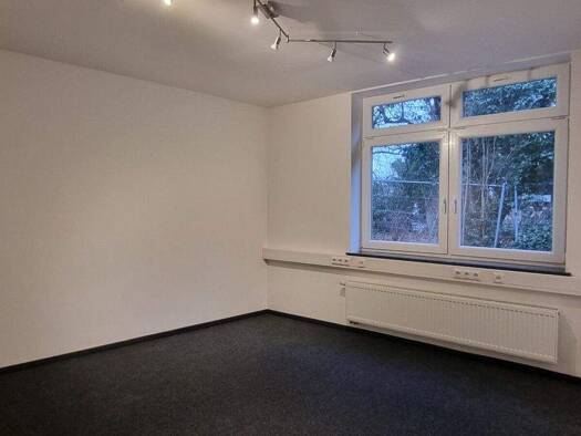 Bürofläche zur Miete 490 € 2 Zimmer 62 m² Bürofläche Varel 26316