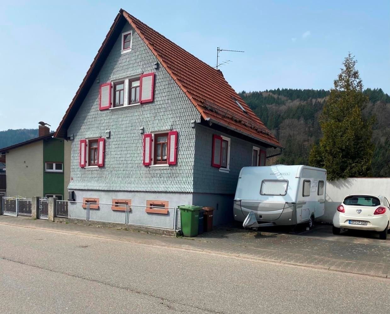 Haus zum Kauf 298.000 € 5 Zimmer 120 m²<br/>Wohnfläche 243 m²<br/>Grundstück Unter-Schönmattenwag Wald-Michelbach 69483