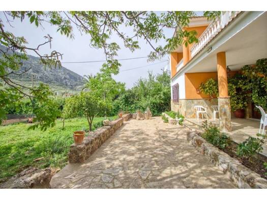 Villa zum Kauf 275.000 € 5 Zimmer 270 m² 3.675 m² Grundstück Rute 14950