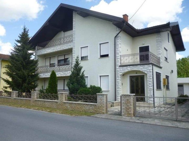 Einfamilienhaus zum Kauf 450.000 € 8 Zimmer 300 m²<br/>Wohnfläche 1.000 m²<br/>Grundstück Bjelovar 43000